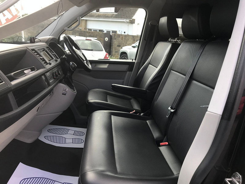 Volkswagen Transporter 2.0L T28 Highline TDI BlueMotion Technology Semi-Auto Diesel Semi Automatic Euro 6 (147 bhp) 5dr Semi Automatic 2026