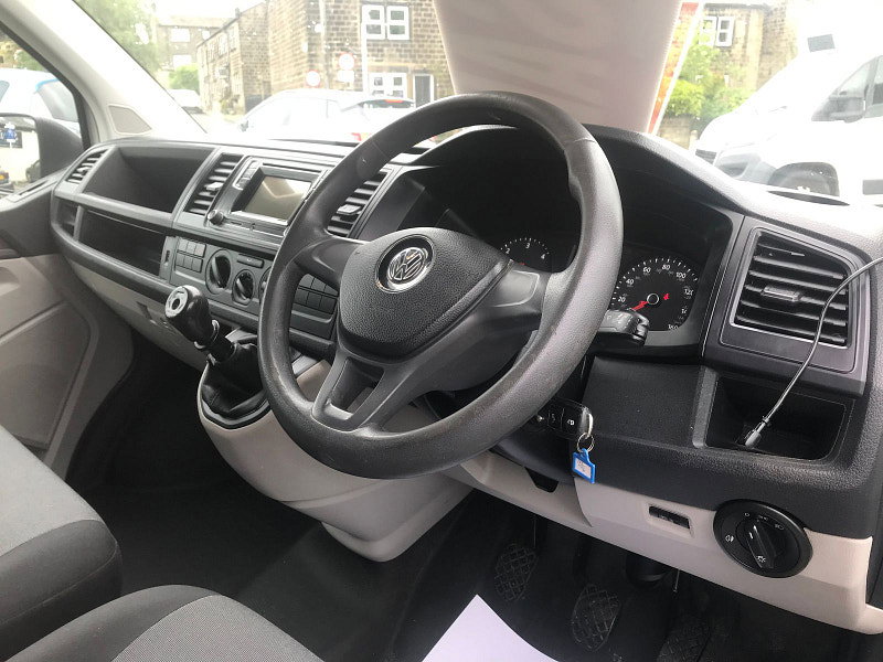 Volkswagen Transporter 2.0L T30 TDI P/V STARTLINE BMT Diesel Manual Euro 6 (101 bhp) 5dr Manual 2026