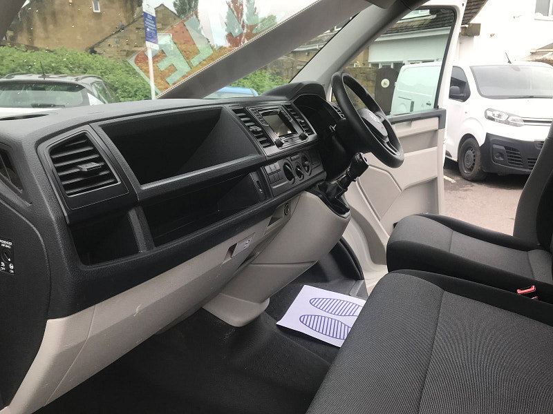 Volkswagen Transporter 2.0L T30 TDI P/V STARTLINE BMT Diesel Manual Euro 6 (101 bhp) 5dr Manual 2026