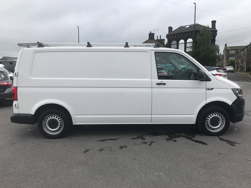 Volkswagen Transporter 2.0L T30 TDI P/V STARTLINE BMT Diesel Manual Euro 6 (101 bhp) 5dr Manual 2026