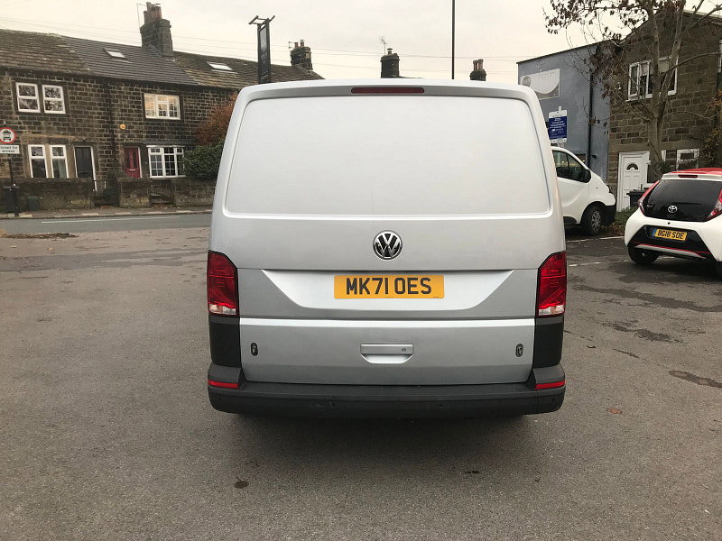 Volkswagen Transporter 2.0L T32 StartLine TDI Diesel Manual Euro 6 (148 bhp) 5dr Manual 2026