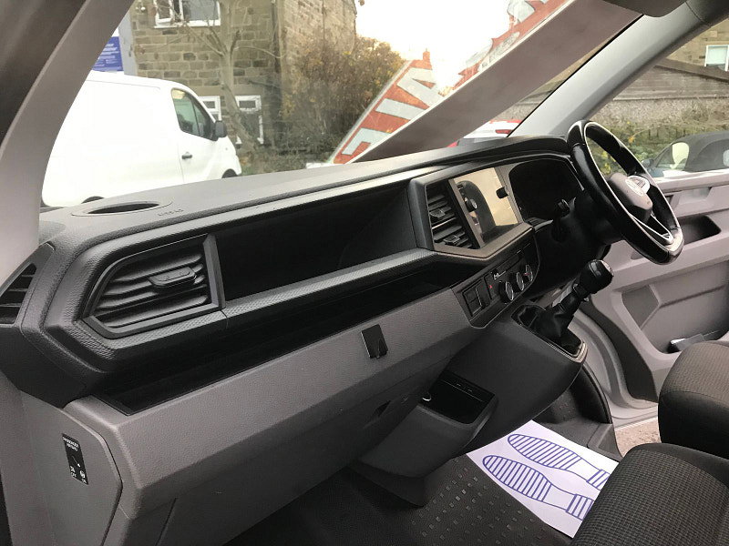 Volkswagen Transporter 2.0L T32 StartLine TDI Diesel Manual Euro 6 (148 bhp) 5dr Manual 2026