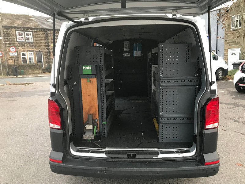 Volkswagen Transporter 2.0L T32 StartLine TDI Diesel Manual Euro 6 (148 bhp) 5dr Manual 2026
