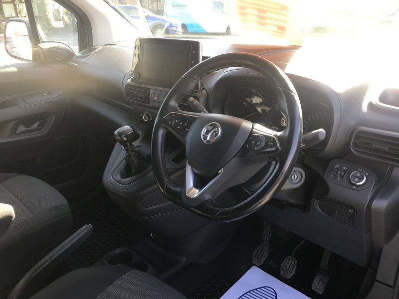 Vauxhall Combo 1.5 Turbo D 2300 Dynamic Panel Van 6dr Diesel Manual L2 H1 Euro 6 (100 ps) 6dr Manual 2026
