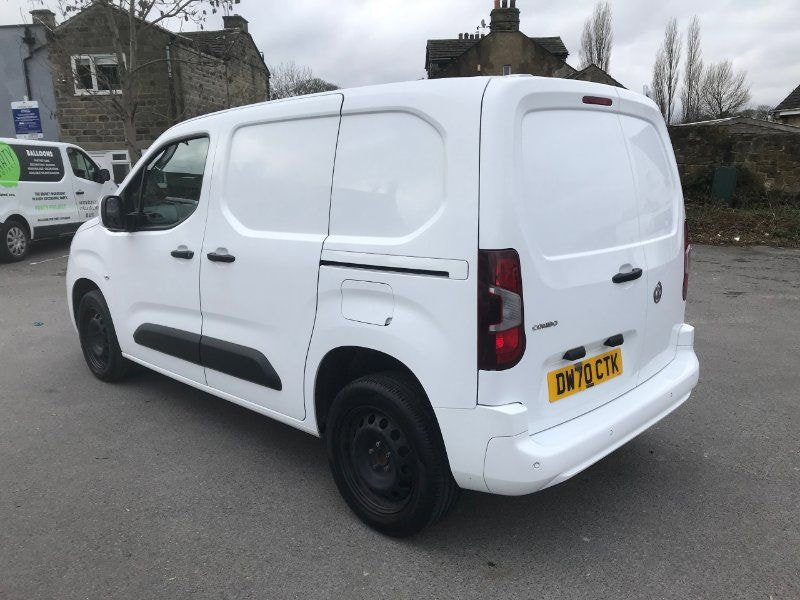 Vauxhall Combo 1.5 Turbo D 2300 Sportive Panel Van 4dr Diesel Manual L1 H1 Euro 6 (100 ps) 4dr Manual 2026