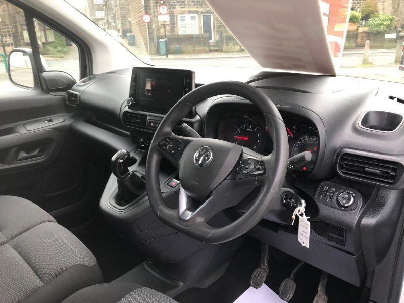 Vauxhall Combo 1.5 Turbo D 2300 Sportive Panel Van 4dr Diesel Manual L1 H1 Euro 6 (100 ps) 4dr Manual 2026