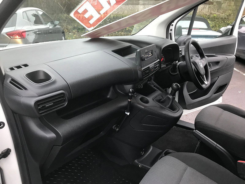 Vauxhall Combo 1.5L 2300 Edition S/S Diesel Manual Euro 6 (101 bhp) 6dr Manual 2026