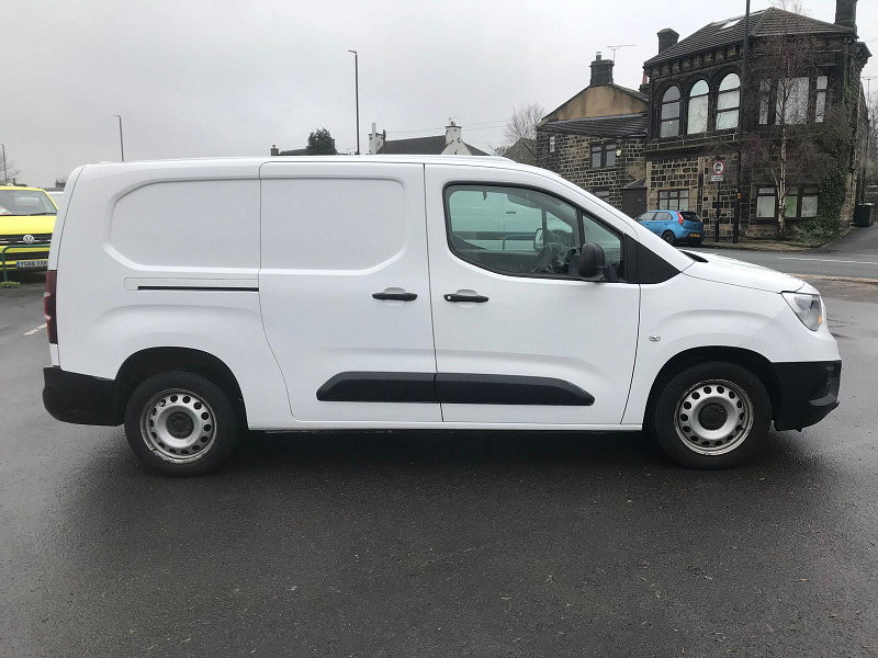 Vauxhall Combo 1.5L 2300 Edition S/S Diesel Manual Euro 6 (101 bhp) 6dr Manual 2026