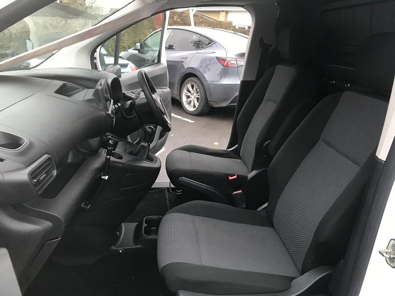 Vauxhall Combo 1.5L 2300 Edition S/S Diesel Manual Euro 6 (101 bhp) 6dr Manual 2026