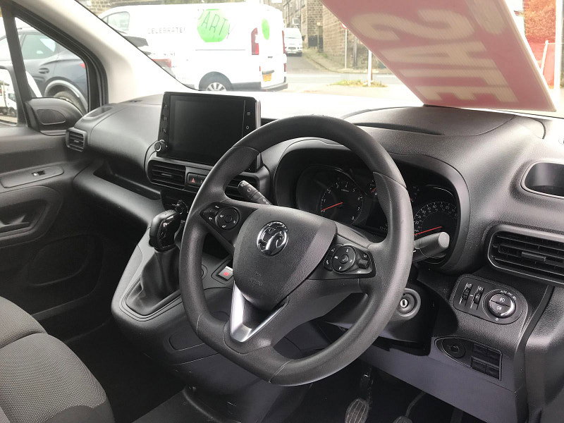 Vauxhall Combo 1.5L 2300 Sportive TD Diesel Manual Euro 6 (101 bhp) 5dr Manual 2026
