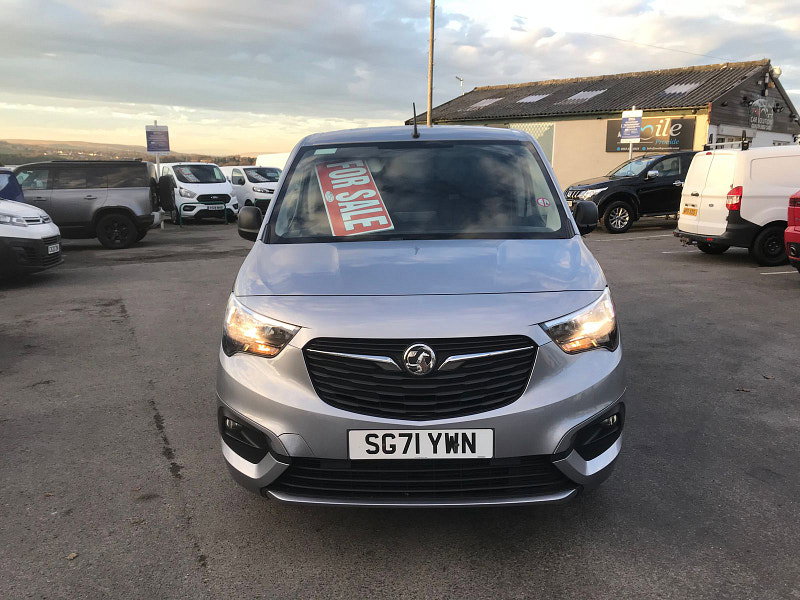 Vauxhall Combo 1.5L 2300 Sportive TD Diesel Manual Euro 6 (101 bhp) 6dr Manual 2026