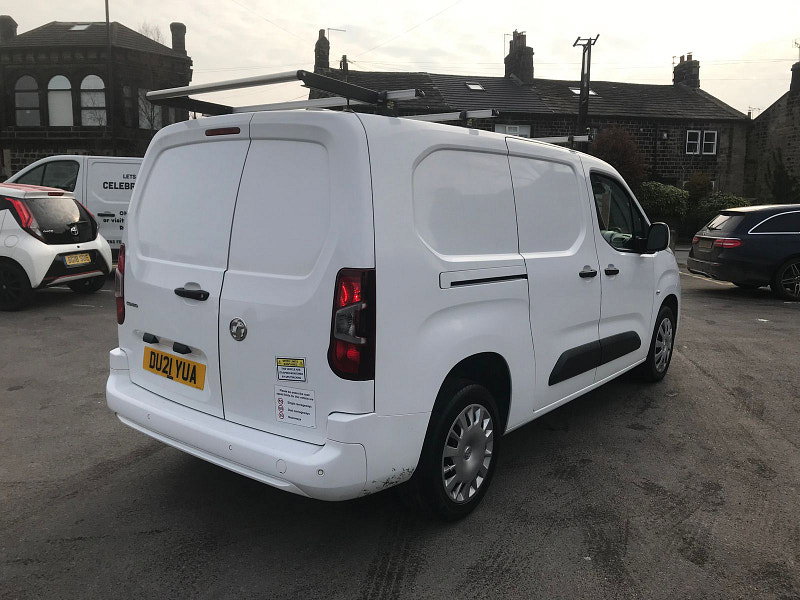 Vauxhall Combo 1.5L 2300 Sportive TD Diesel Manual Euro 6 (101 bhp) 6dr Manual 2026