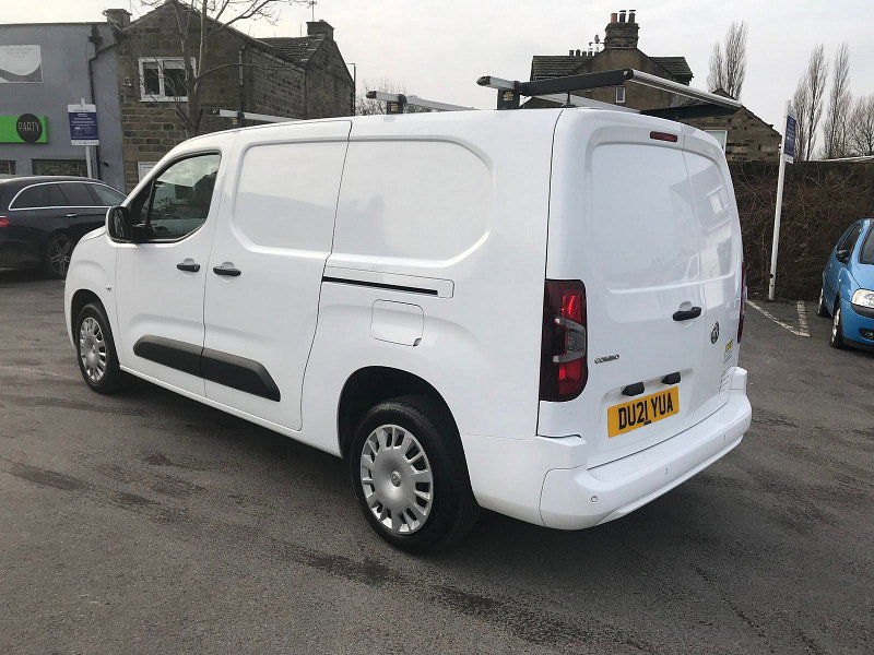 Vauxhall Combo 1.5L 2300 Sportive TD Diesel Manual Euro 6 (101 bhp) 6dr Manual 2026