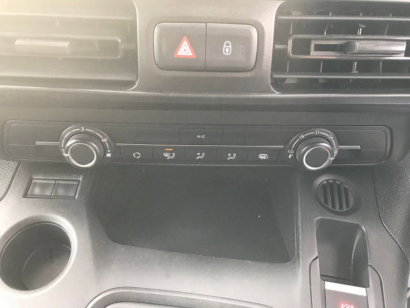 Vauxhall Combo 1.5L 2300 Sportive TD Diesel Manual Euro 6 (101 bhp) 6dr Manual 2026