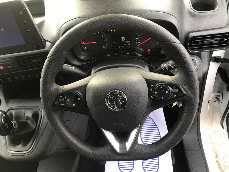 Vauxhall Combo 1.5L 2300 Sportive TD Diesel Manual Euro 6 (101 bhp) 6dr Manual 2026