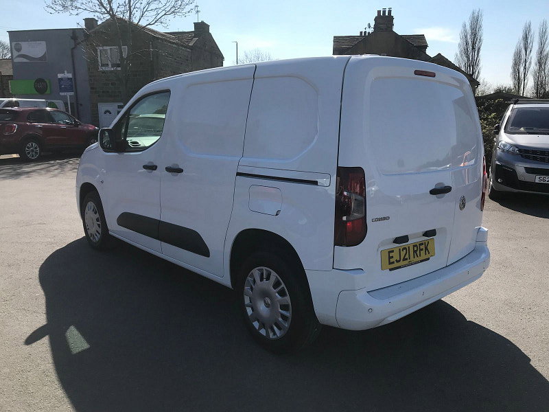 Vauxhall Combo 1.5L 2300 Sportive TD Diesel Manual Euro 6 (101 bhp) 5dr Manual 2026