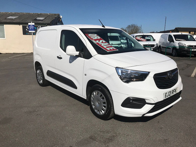 Vauxhall Combo 1.5L 2300 Sportive TD Diesel Manual Euro 6 (101 bhp) 5dr Manual 2026
