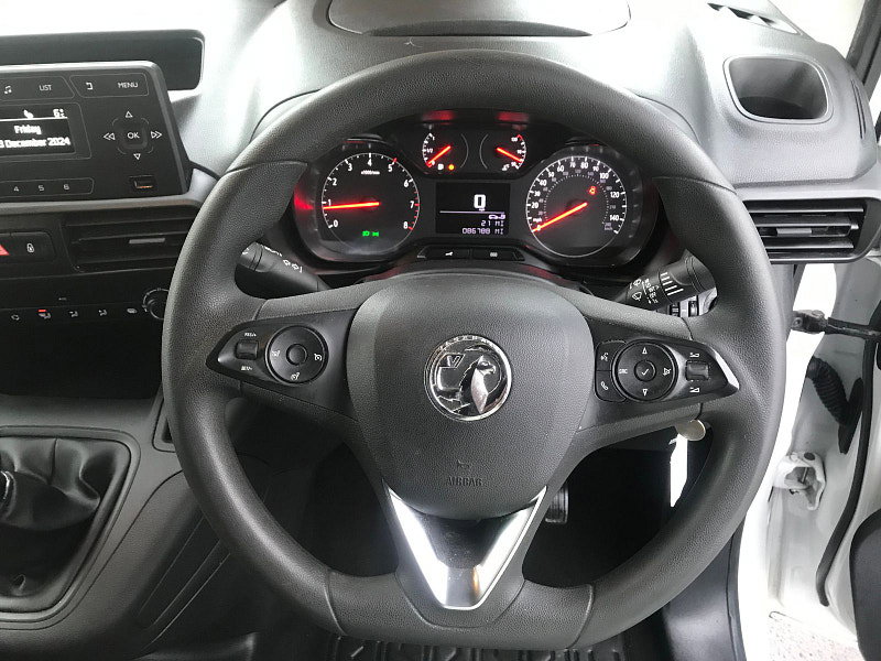 Vauxhall Combo 1.5L 2300 SportIVE TD S/S Diesel L2 Manual Euro 6 (101 bhp) 6dr Manual 2026