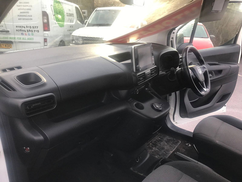 Vauxhall Combo 1.5L L1H1 2000 EDITION S/S Diesel Automatic Euro 6 (129 bhp) 6dr Automatic 2026