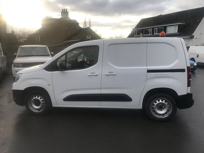 Vauxhall Combo 1.5L L1H1 2000 EDITION S/S Diesel Automatic Euro 6 (129 bhp) 6dr Automatic 2026