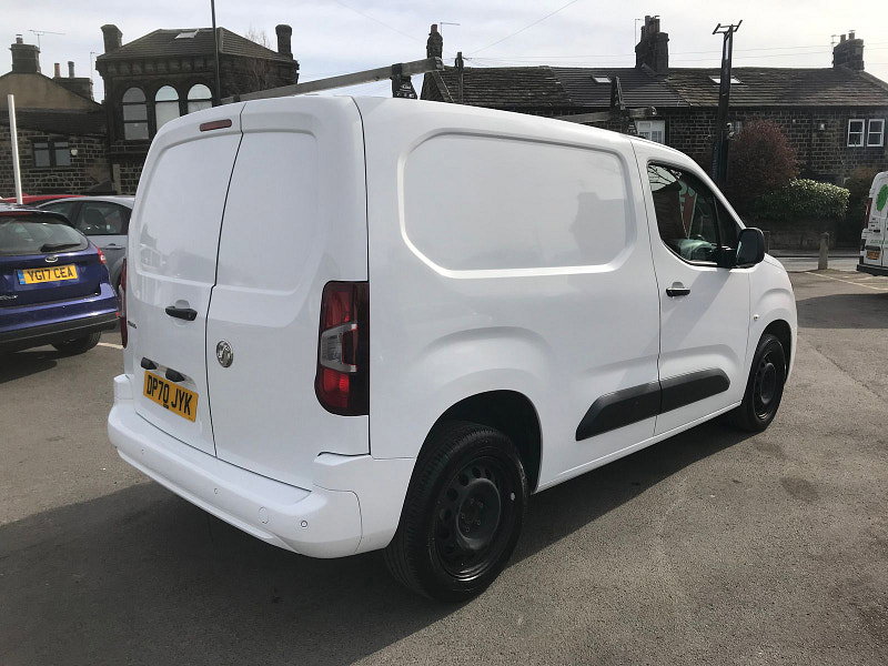 Vauxhall Combo 1.5L L1H1 2300 SPORTIVE S/S Diesel Manual Euro 6 (101 bhp) 5dr Manual 2026