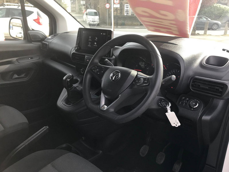 Vauxhall Combo 1.5L L1H1 2300 SPORTIVE S/S Diesel Manual Euro 6 (101 bhp) 5dr Manual 2026