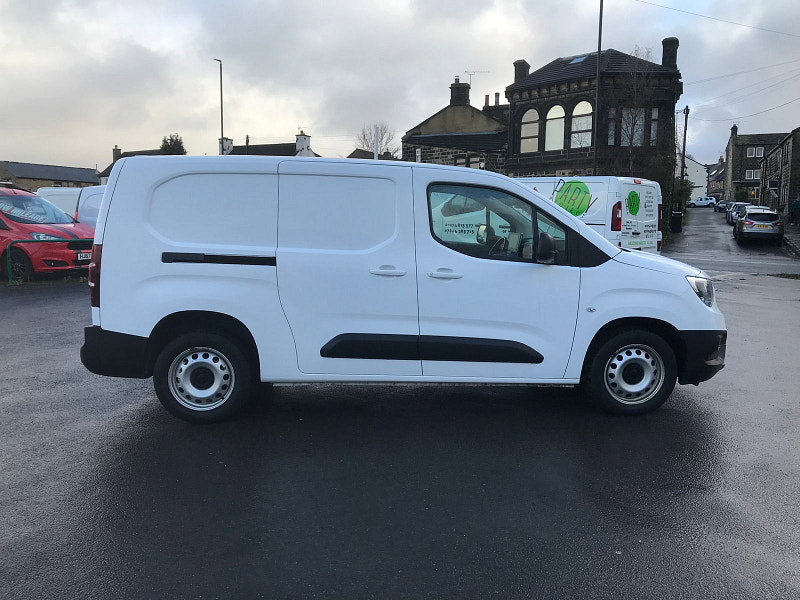 Vauxhall Combo 1.5L L2H1 2300 EDITION S/S Diesel Automatic Euro 6 (129 bhp) 6dr Automatic 2026