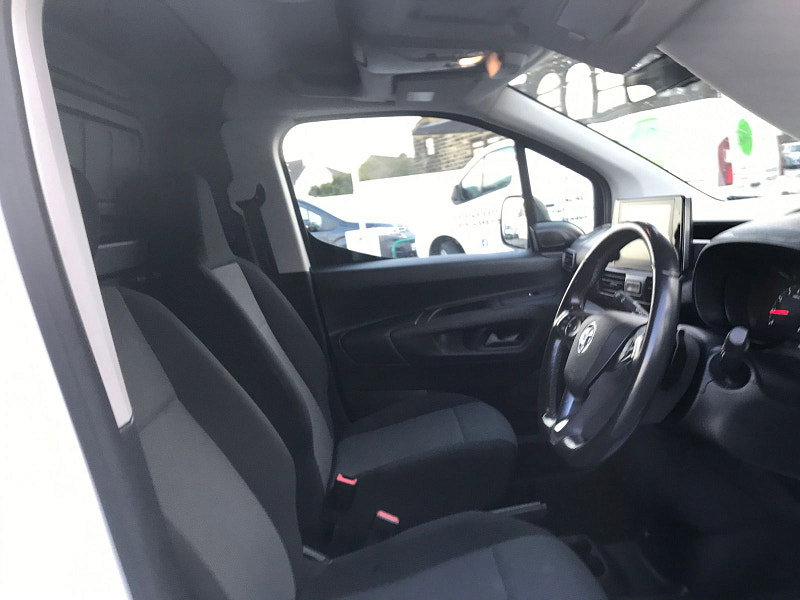 Vauxhall Combo 1.5L L2H1 2300 EDITION S/S Diesel Automatic Euro 6 (129 bhp) 6dr Automatic 2026