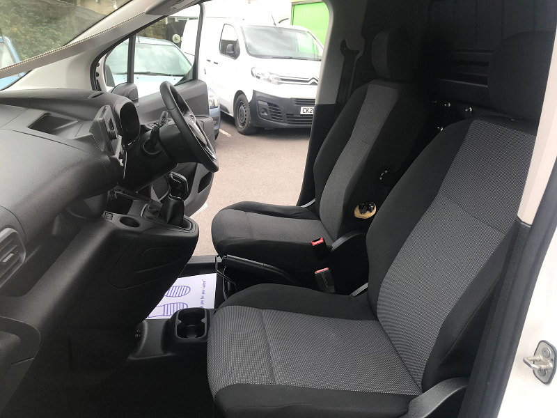Vauxhall Combo 1.6L L2H1 2300 SPORTIVE S/S Diesel Manual Euro 6 (101 bhp) 6dr Manual 2026