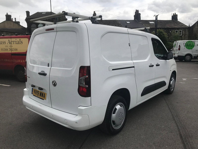 Vauxhall Combo 1.6L L2H1 2300 SPORTIVE S/S Diesel Manual Euro 6 (101 bhp) 6dr Manual 2026