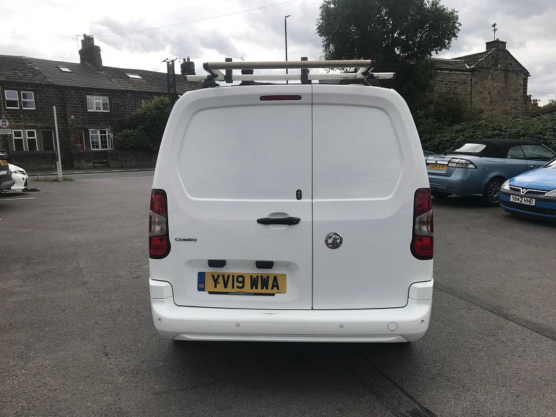 Vauxhall Combo 1.6L L2H1 2300 SPORTIVE S/S Diesel Manual Euro 6 (101 bhp) 6dr Manual 2026