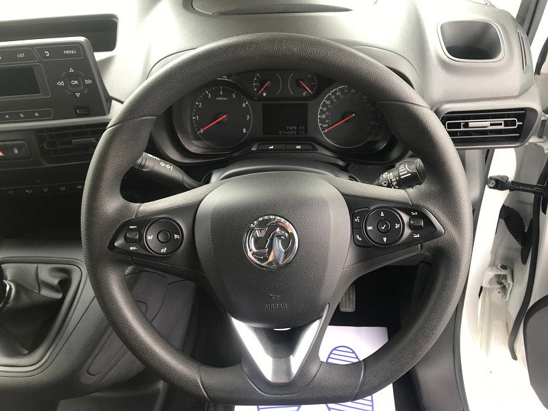Vauxhall Combo 1.6L L2H1 2300 SPORTIVE S/S Diesel Manual Euro 6 (101 bhp) 6dr Manual 2026