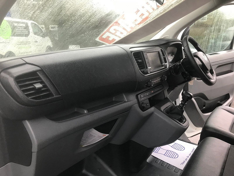 Vauxhall Vivaro 1.5 Turbo D 2900 Dynamic Panel Van 6dr Diesel Manual L2 H1 Euro 6 (s/s) (100 ps) 6dr Manual 2026