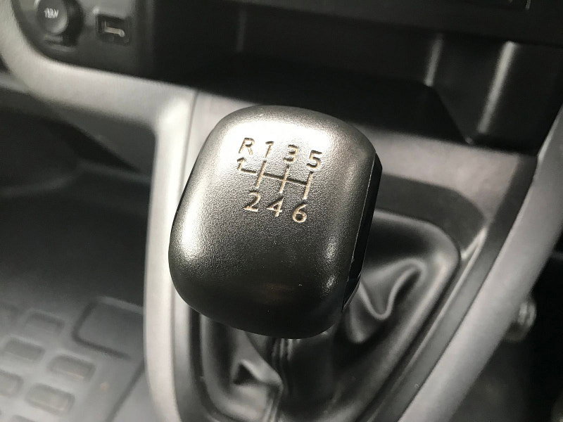 Vauxhall Vivaro 1.5L 2900 Dynamic S/S Diesel Manual Euro 6 (101 bhp) 5dr Manual 2026