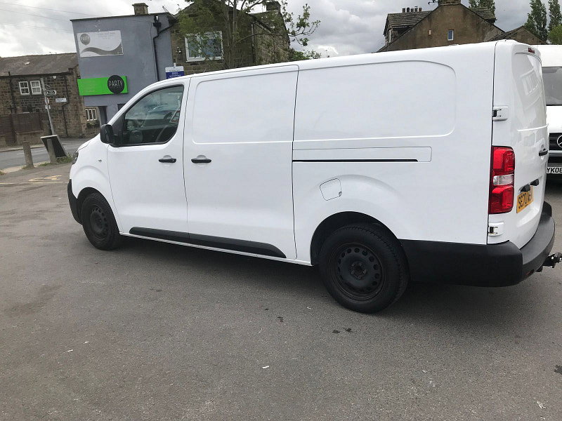 Vauxhall Vivaro 1.5L 2900 Dynamic S/S Diesel Manual Euro 6 (101 bhp) 6dr Manual 2026
