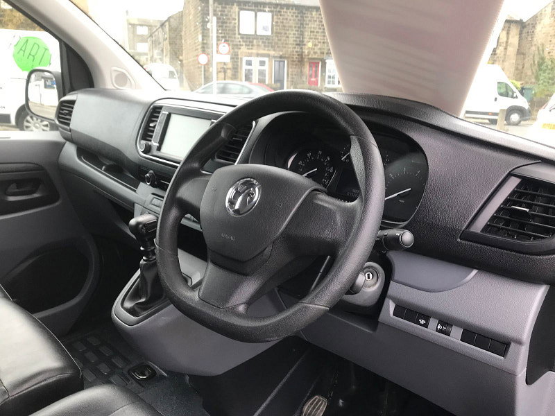 Vauxhall Vivaro 1.5L L2H1 2900 SPORTIVE S/S Diesel Manual Euro 6 (101 bhp) 6dr Manual 2026