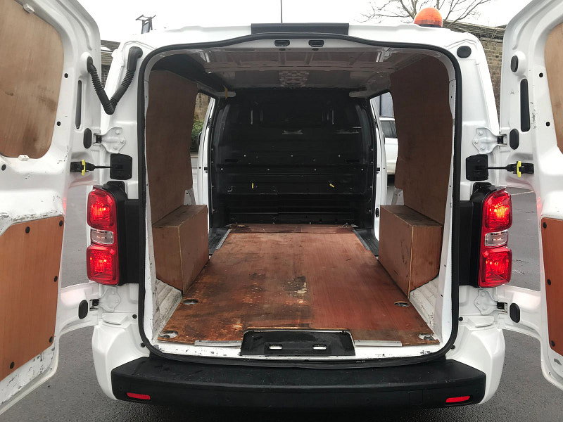 Vauxhall Vivaro 1.5L L2H1 2900 SPORTIVE S/S Diesel Manual Euro 6 (101 bhp) 6dr Manual 2026