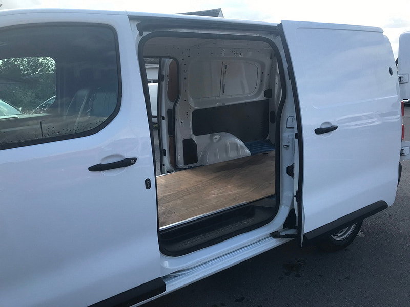 Vauxhall Vivaro 2.0 Turbo D 3100 Dynamic Panel Van 6dr Diesel Manual L2 H1 Euro 6 (s/s) (145 ps) 6dr Manual 2026