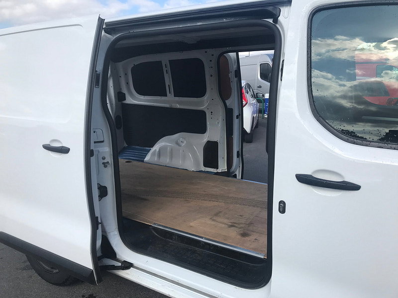 Vauxhall Vivaro 2.0 Turbo D 3100 Dynamic Panel Van 6dr Diesel Manual L2 H1 Euro 6 (s/s) (145 ps) 6dr Manual 2026