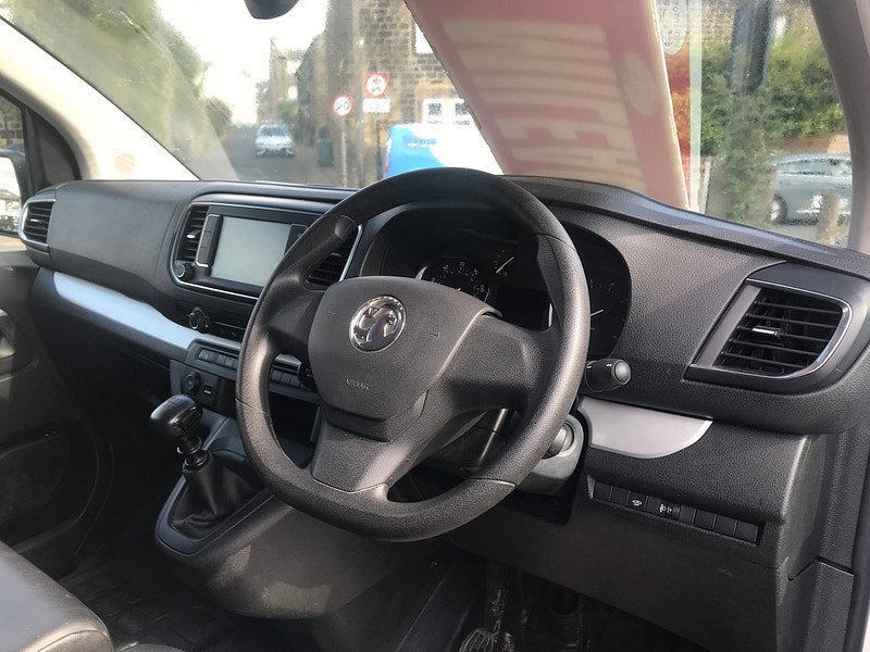 Vauxhall Vivaro 2.0 Turbo D 3100 Dynamic Panel Van 6dr Diesel Manual L2 H1 Euro 6 (s/s) (145 ps) 6dr Manual 2026