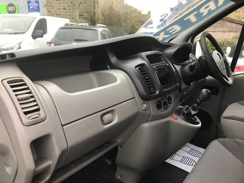 Vauxhall Vivaro 2.0L 2700 CDTi 113 SWB Diesel Manual Euro 5 (113 bhp) 5dr Manual 2026