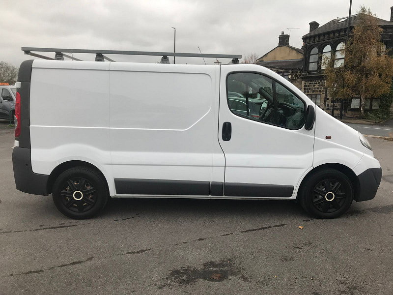 Vauxhall Vivaro 2.0L 2700 CDTi 113 SWB Diesel Manual Euro 5 (113 bhp) 5dr Manual 2026