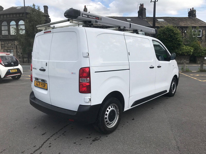 Vauxhall Vivaro 2.0L F3100 Dynamic S/S Diesel Manual Euro 6 (142 bhp) 6dr Manual 2026