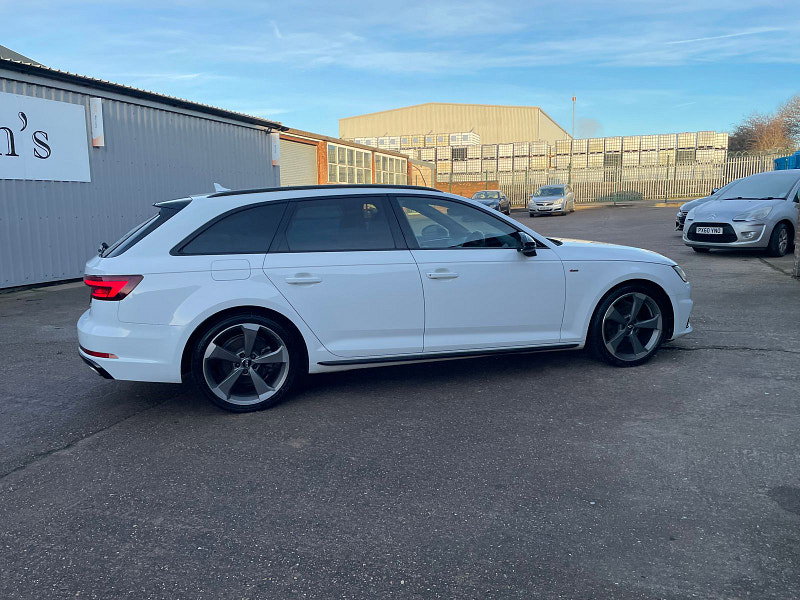 Audi A4 Avant 2.0 TFSI 35 Black Edition Estate 5dr Petrol Manual Euro 6 (s/s) (150 ps) 5dr Manual 2026
