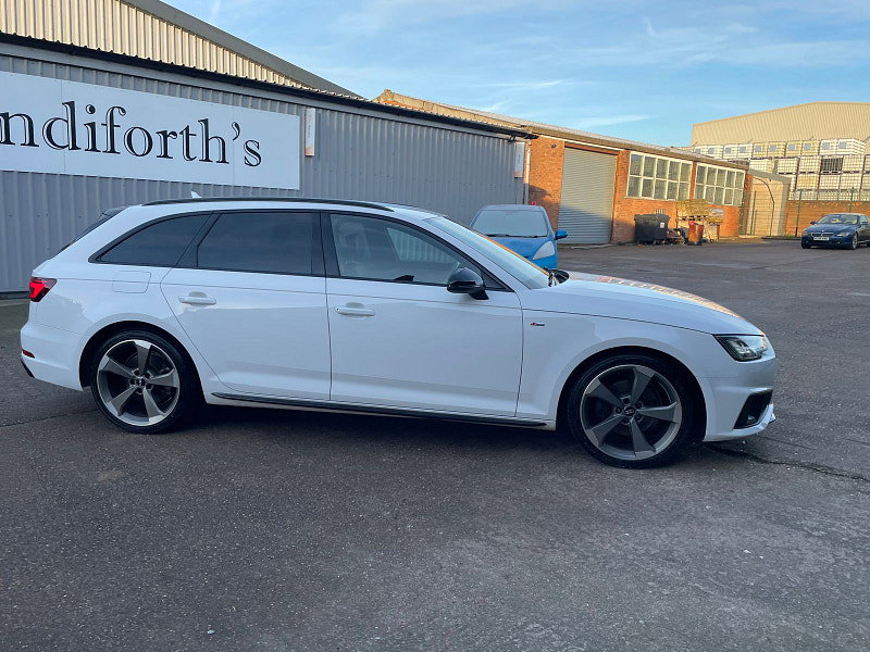 Audi A4 Avant 2.0 TFSI 35 Black Edition Estate 5dr Petrol Manual Euro 6 (s/s) (150 ps) 5dr Manual 2026