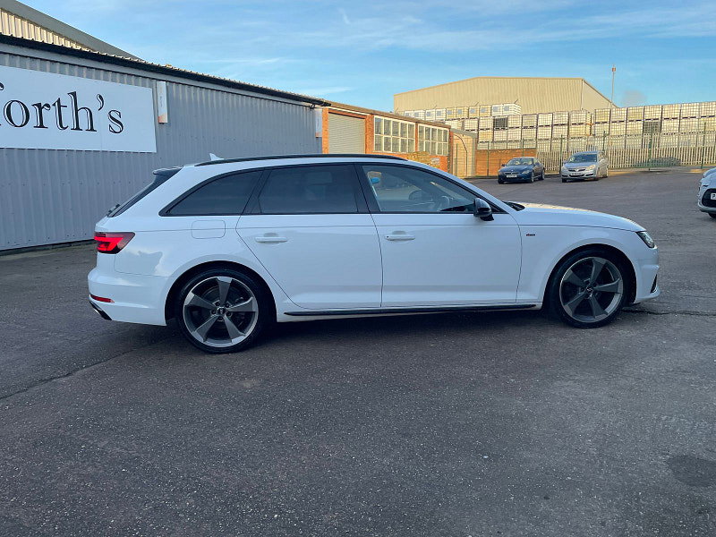 Audi A4 Avant 2.0 TFSI 35 Black Edition Estate 5dr Petrol Manual Euro 6 (s/s) (150 ps) 5dr Manual 2026