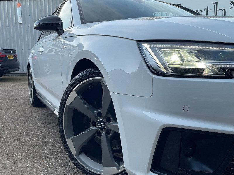 Audi A4 Avant 2.0 TFSI 35 Black Edition Estate 5dr Petrol Manual Euro 6 (s/s) (150 ps) 5dr Manual 2026