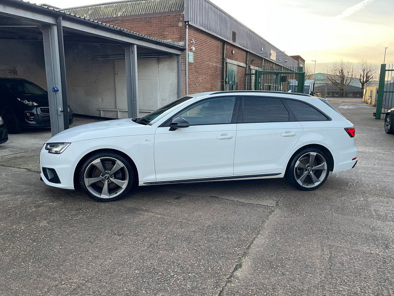 Audi A4 Avant 2.0 TFSI 35 Black Edition Estate 5dr Petrol Manual Euro 6 (s/s) (150 ps) 5dr Manual 2026