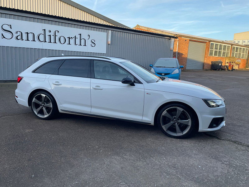 Audi A4 Avant 2.0 TFSI 35 Black Edition Estate 5dr Petrol Manual Euro 6 (s/s) (150 ps) 5dr Manual 2026