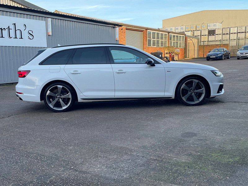 Audi A4 Avant 2.0 TFSI 35 Black Edition Estate 5dr Petrol Manual Euro 6 (s/s) (150 ps) 5dr Manual 2026